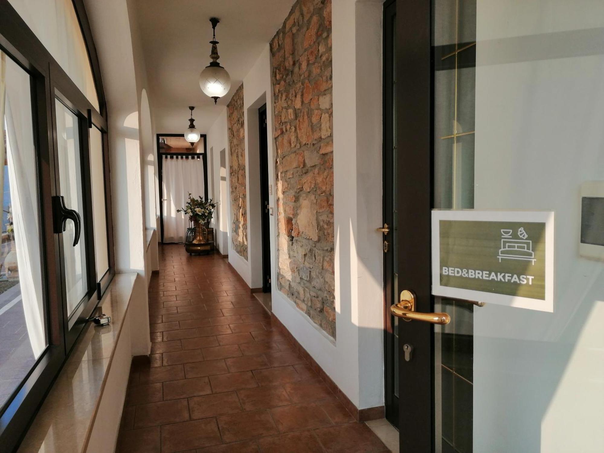 Ca' Pietra Di Nonno Pietro Bed & Breakfast Гавардо Екстериор снимка